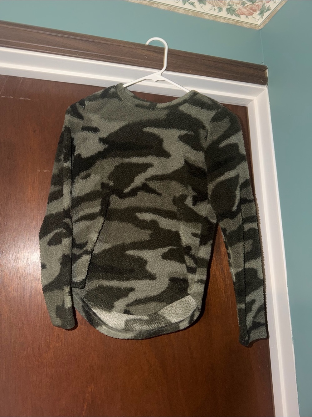 Girls 12/14 Freshman Olive Green Sherpa. MUST BE BUNDLED